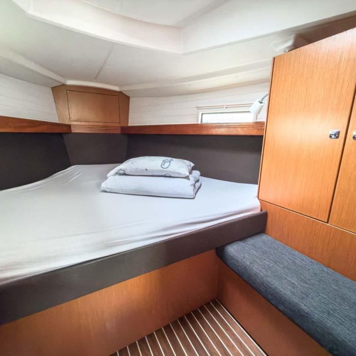 Astravi | Bavaria Cruiser 37 photo 33