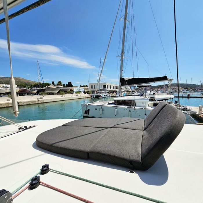 Nera | Lagoon 42 photo 7
