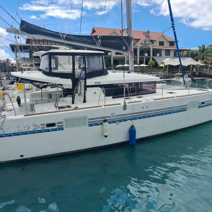 Maui | Lagoon 450 Sport photo 11