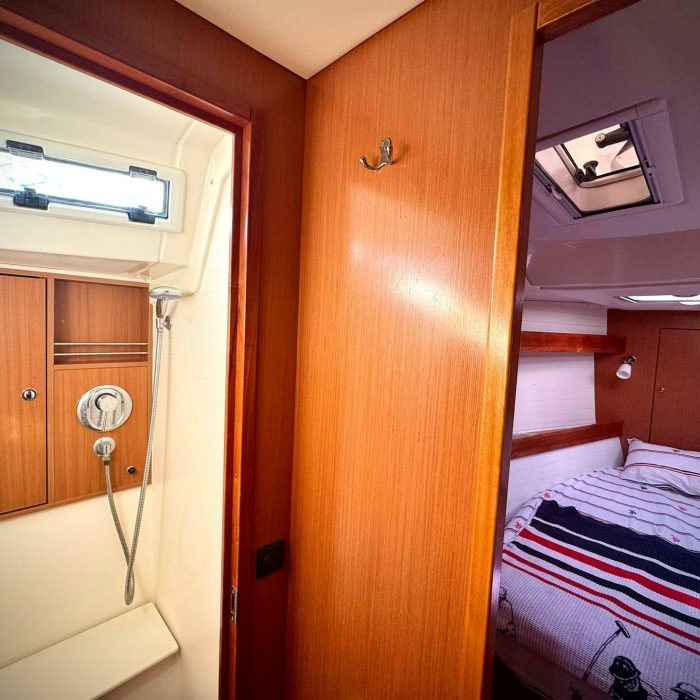 Shoogle | Bavaria Cruiser 45 photo 8