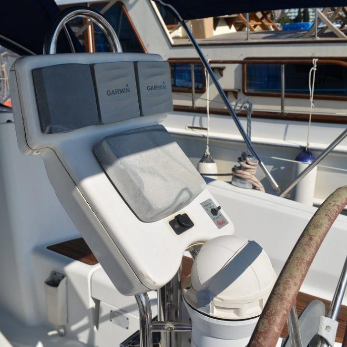 Despina | Oceanis Clipper 323 photo 4