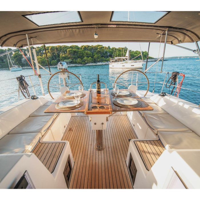 Fiona | Bavaria C42 photo 7