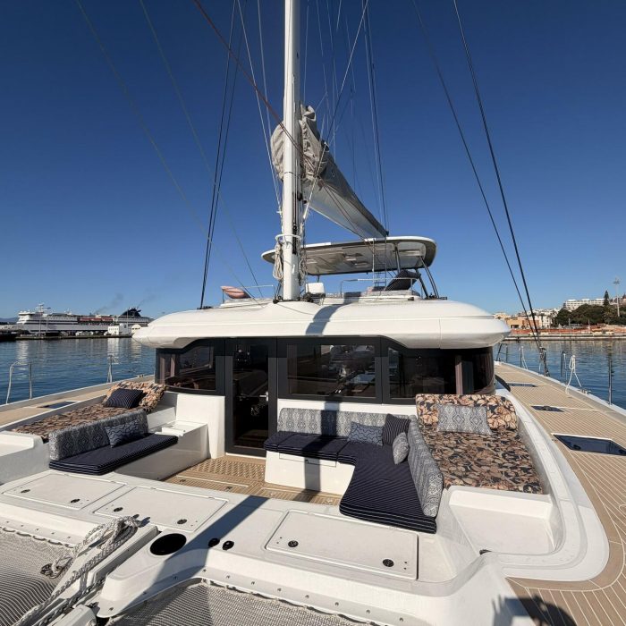Nama | Lagoon 60 photo 25