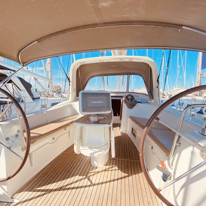 Pura Vida (Pax 12) | Oceanis 50 photo 5