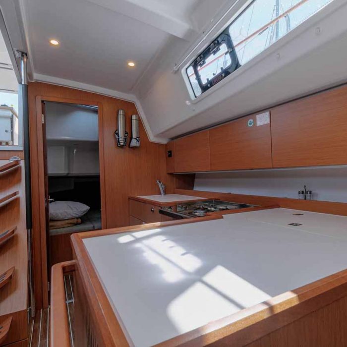 Ironic | Bavaria C42 photo 13
