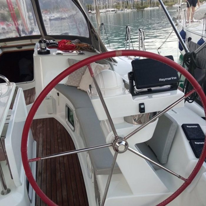 Family | Sun Odyssey 49 photo 1