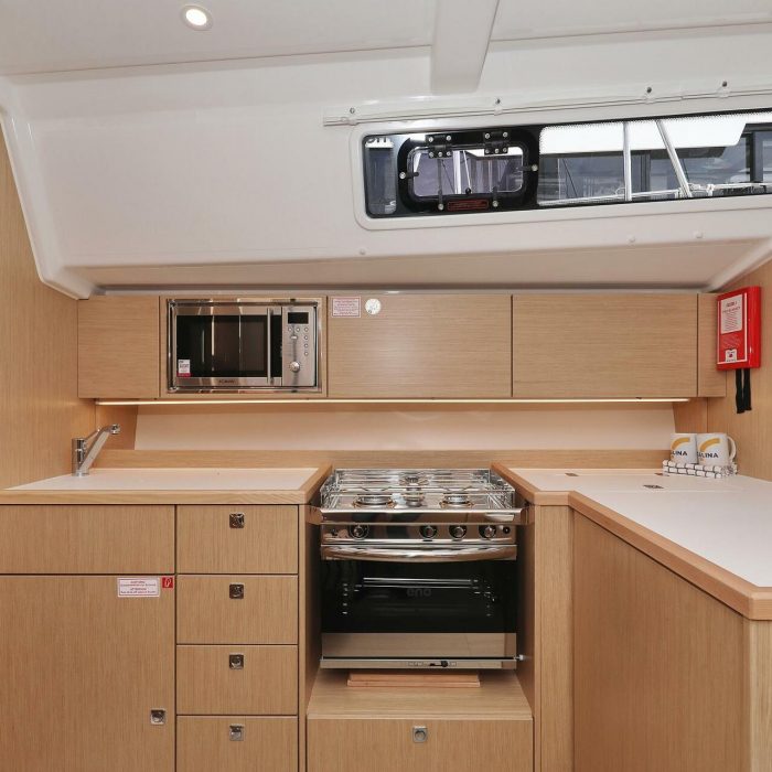 Levente | Bavaria C42 photo 32