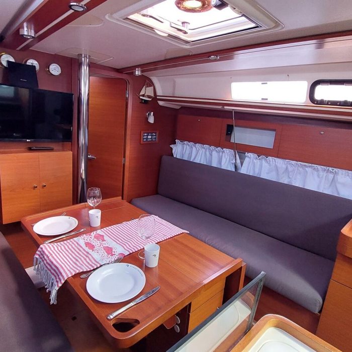 Caprice 2 | Dufour 335 Grand Large photo 18