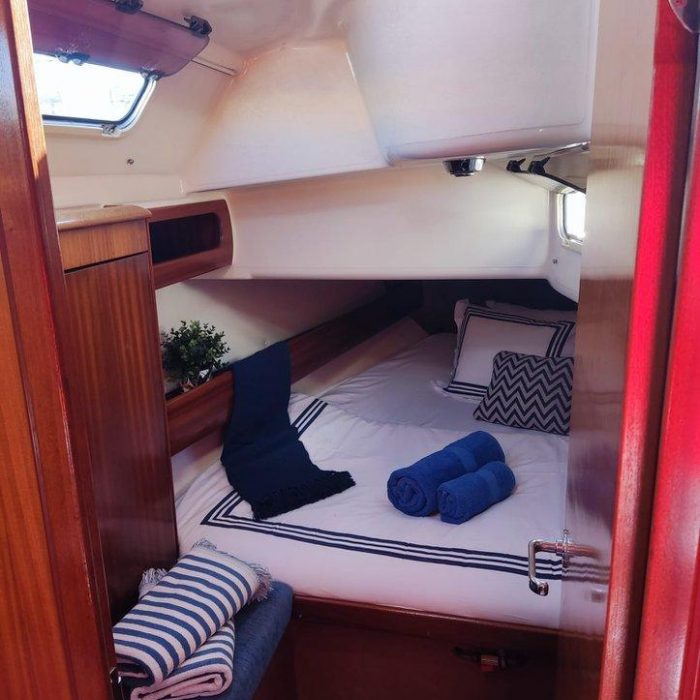 Ra | Bavaria 38 photo 8