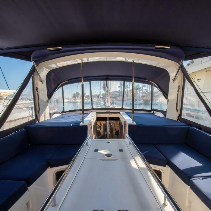Hybris - Standard Line | Oceanis 51.1 photo 8