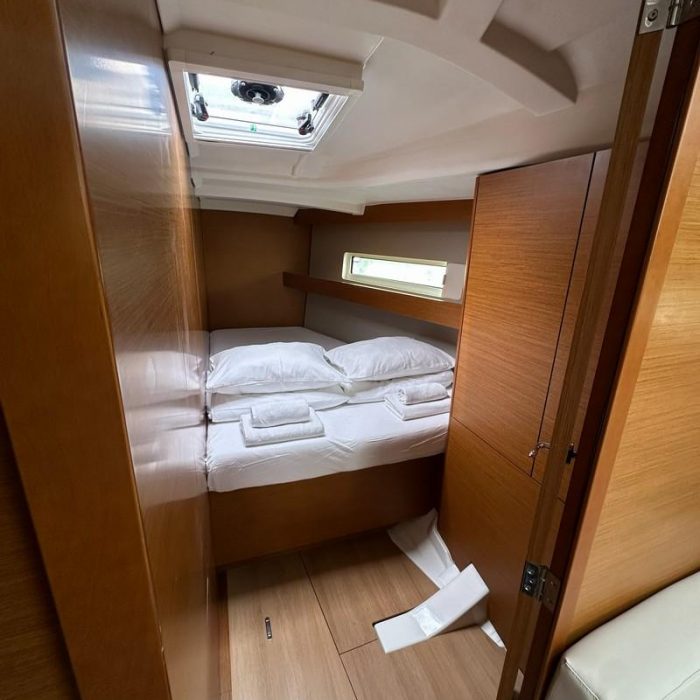 Habibi | Sun Odyssey 440 photo 13