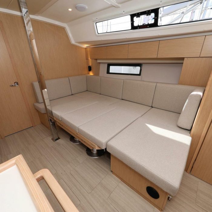 Levente | Bavaria C42 photo 14
