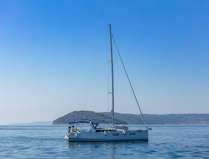 ANIMA MARIS 2 | Oceanis 38.1 photo 7