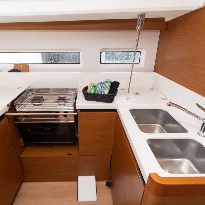 free elli | Sun Odyssey 440 - 4 cab. photo 11 free elli | Sun Odyssey 440 - 4 cab. photo 11