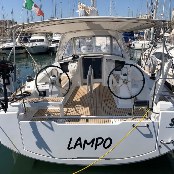 Lampo | Oceanis 38.1 photo 10