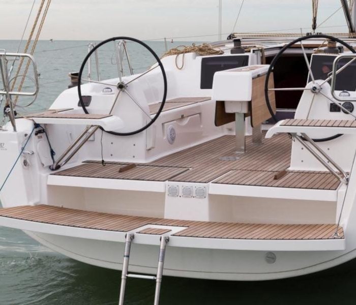 Pleasant Company | Dufour 382 Grand Large photo 7