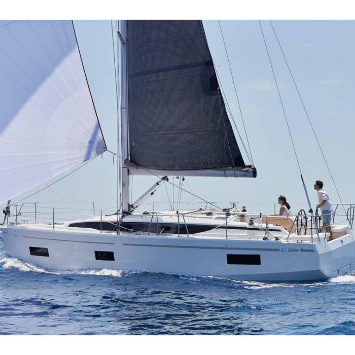 VELIKA LUKA | Bavaria C38 photo 1