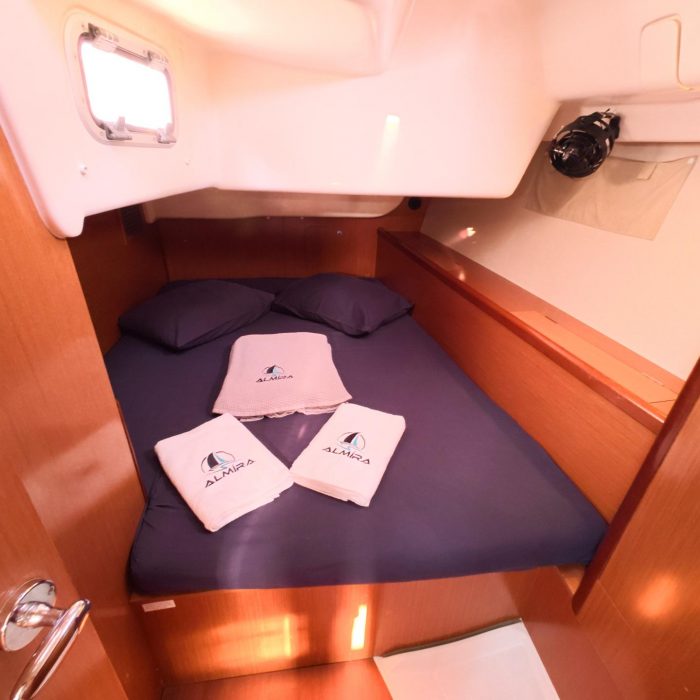 Classic | Oceanis 43 photo 16