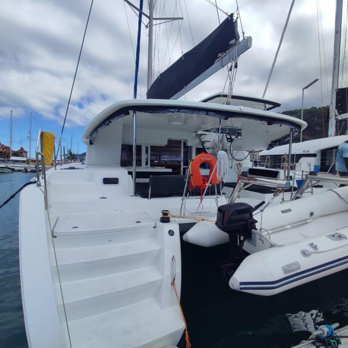 Maui | Lagoon 450 Sport photo 6