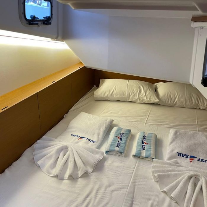 Just Happy | Sun Odyssey 380 photo 13