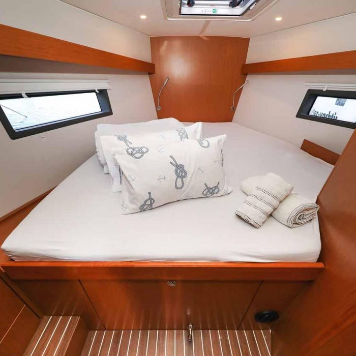Rumba | Bavaria C42 photo 15
