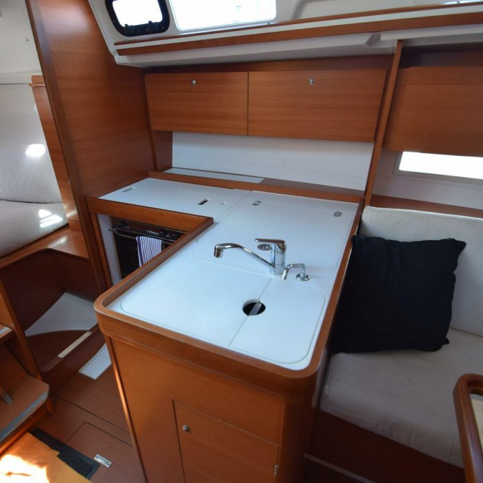 Vittoria | Dufour 335 Grand Large photo 7
