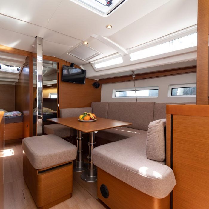free elli | Sun Odyssey 440 - 4 cab. photo 16 free elli | Sun Odyssey 440 - 4 cab. photo 16