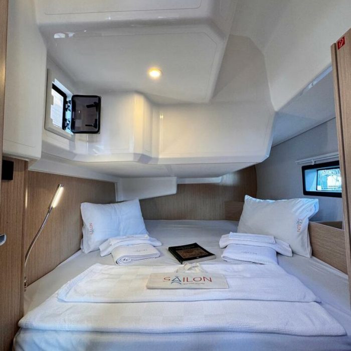 Sorores | Bavaria C42 photo 10