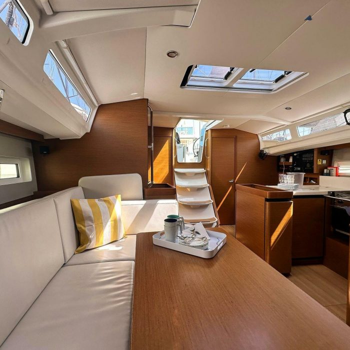 Bonbon | Sun Odyssey 440 photo 23