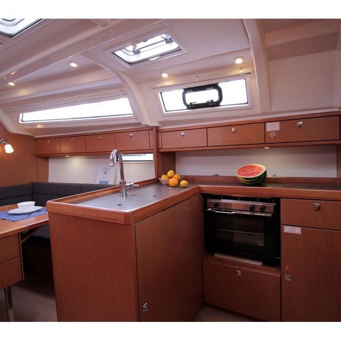 Black Pearl | Bavaria Cruiser 37 photo 6 Black Pearl | Bavaria Cruiser 37 photo 6