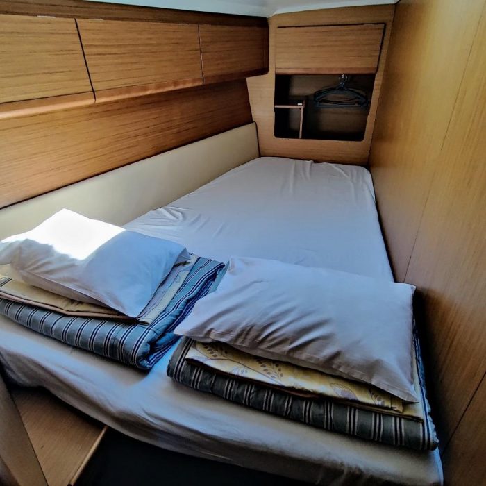 Lady Joanna | Sun Odyssey 49i photo 8