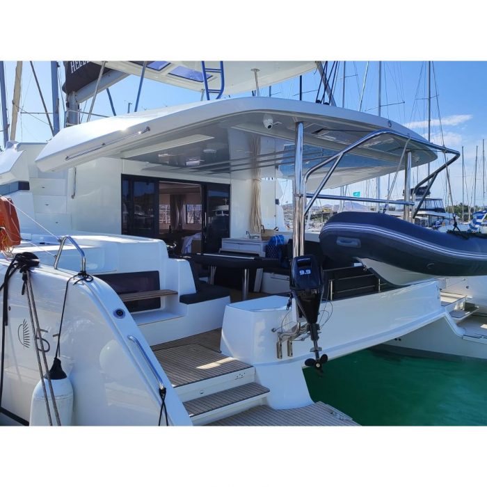 Naf | Lagoon 51 photo 2