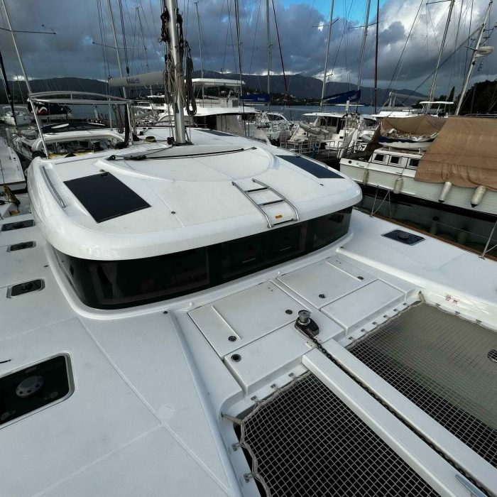 Didoo | Lagoon 40 photo 3