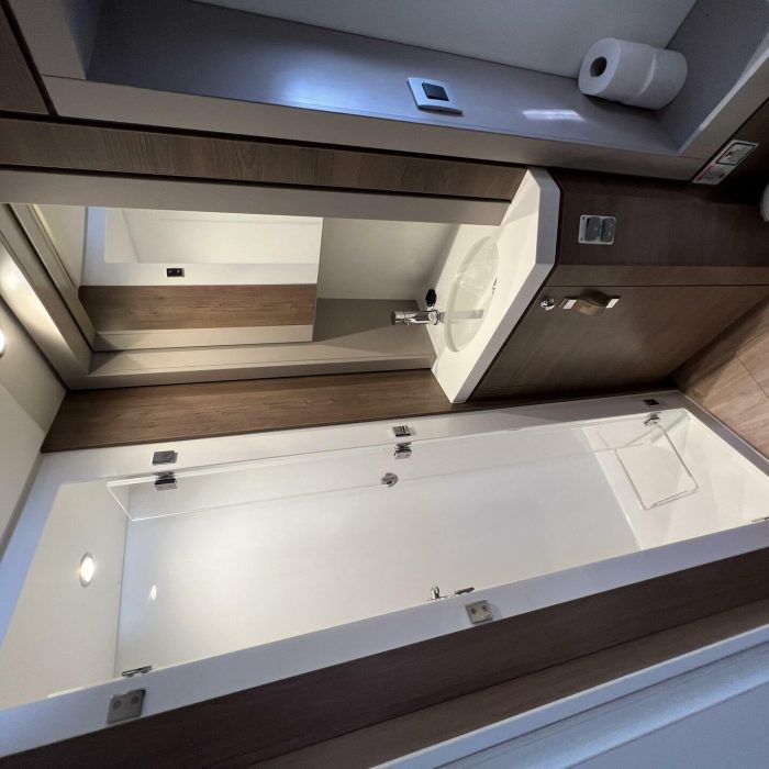 Star Velvet (A/C, Generator, Water Maker, dishwasher) | Bali 4.6 photo 20