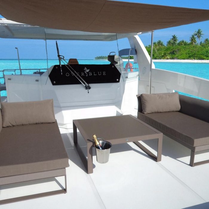 Over Reef | Power Catamaran photo 15