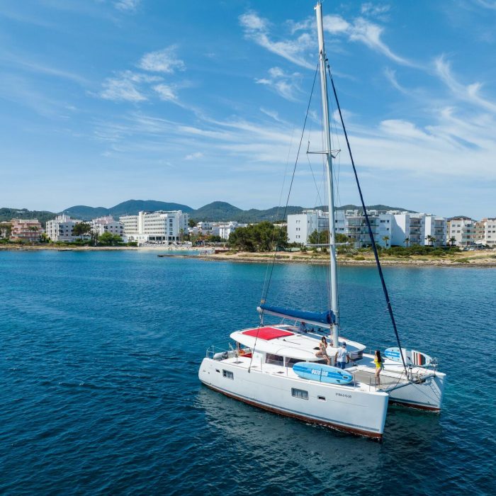 Nusa | Lagoon 400 photo 6