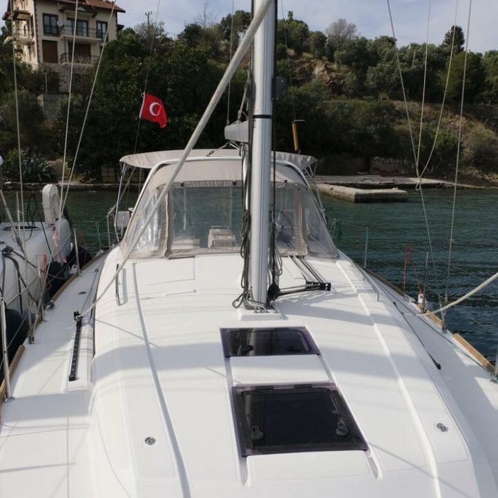TRITON 89 | Oceanis 38.1 photo 23