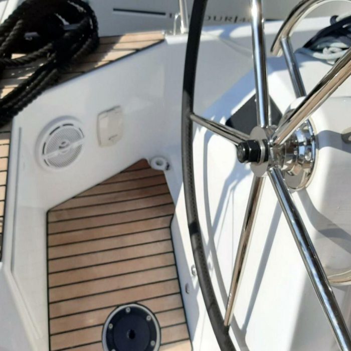 Saravah | Sun Odyssey 410 photo 3
