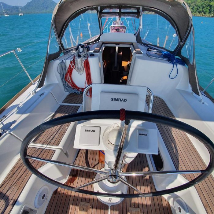 Aqua | Sun Odyssey 33i photo 3