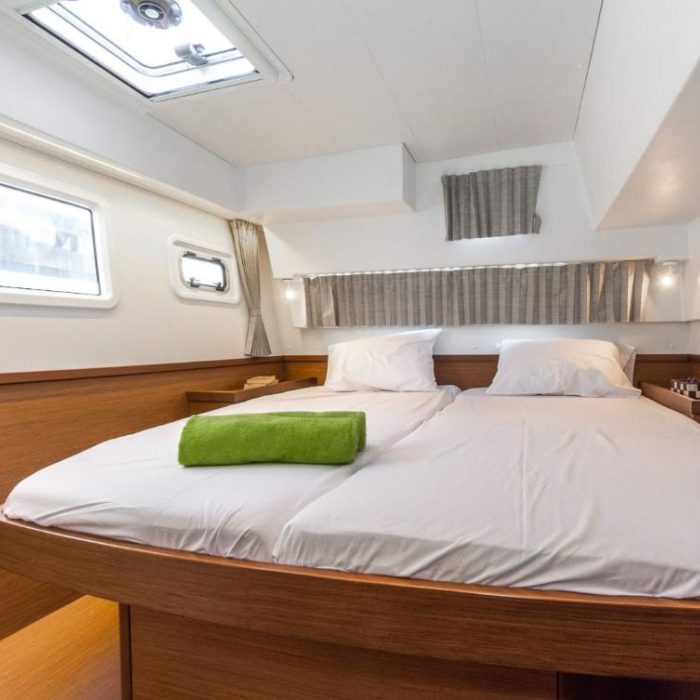 Amici | Lagoon 42 photo 9