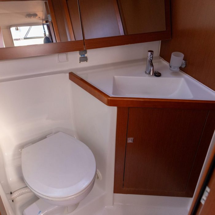 Avalon | Oceanis 45 photo 17