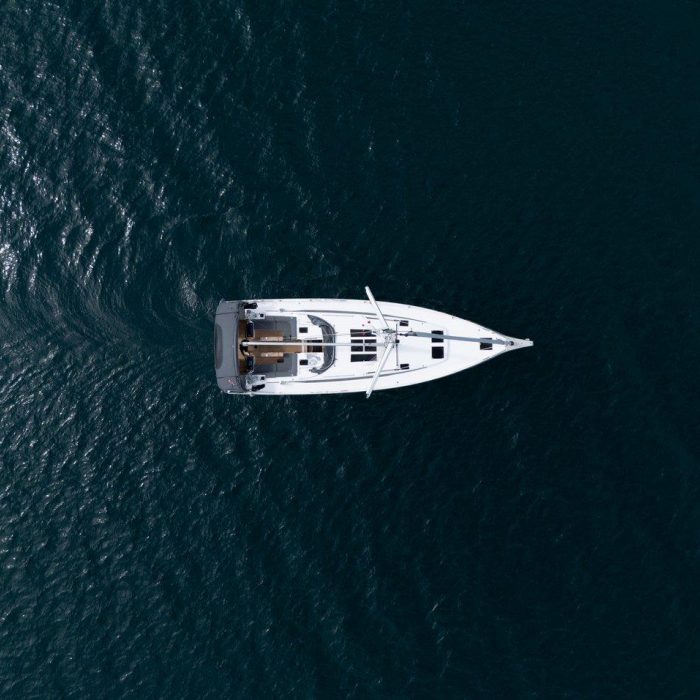 Art N | Bavaria C46 photo 3