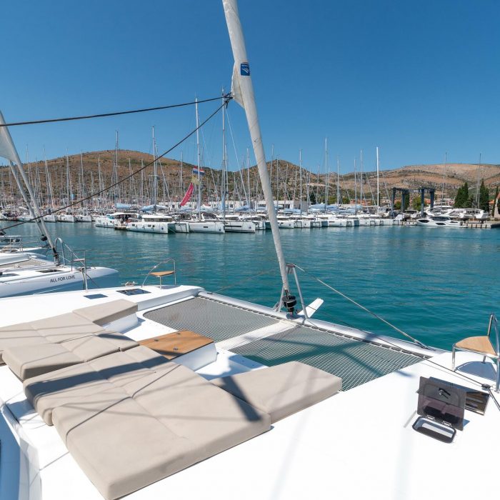 Odysseus | Fountaine Pajot Aura 51 photo 5