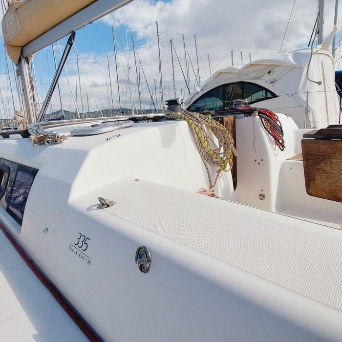Caprice 2 | Dufour 335 Grand Large photo 9