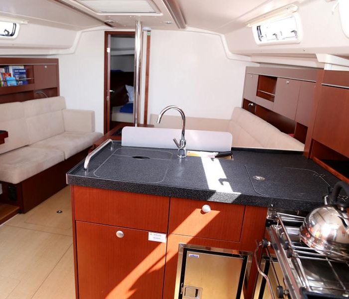 Ariel | Hanse 385 photo 6