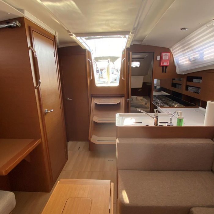 4 elli | Sun Odyssey 380 - 3 cab. photo 7