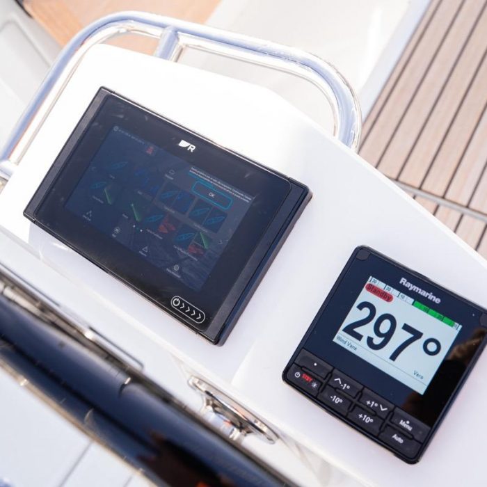 Maverick | Oceanis 40.1 photo 25