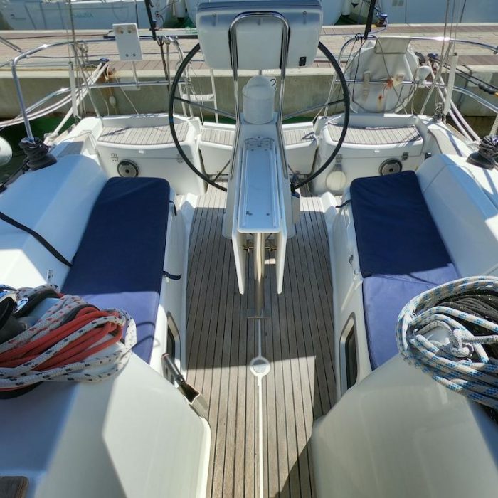 Bliksem | Sun Odyssey 36i photo 8