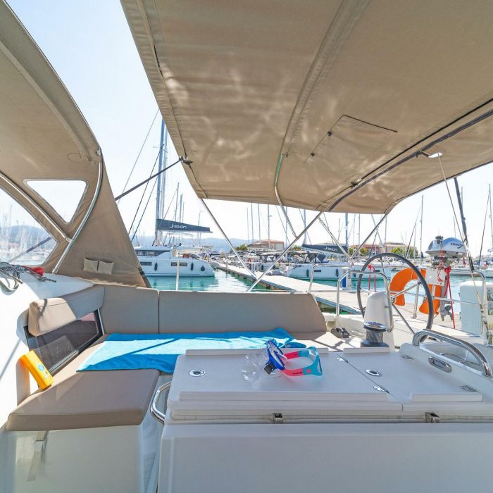 Funsea | Sun Odyssey 490 photo 4