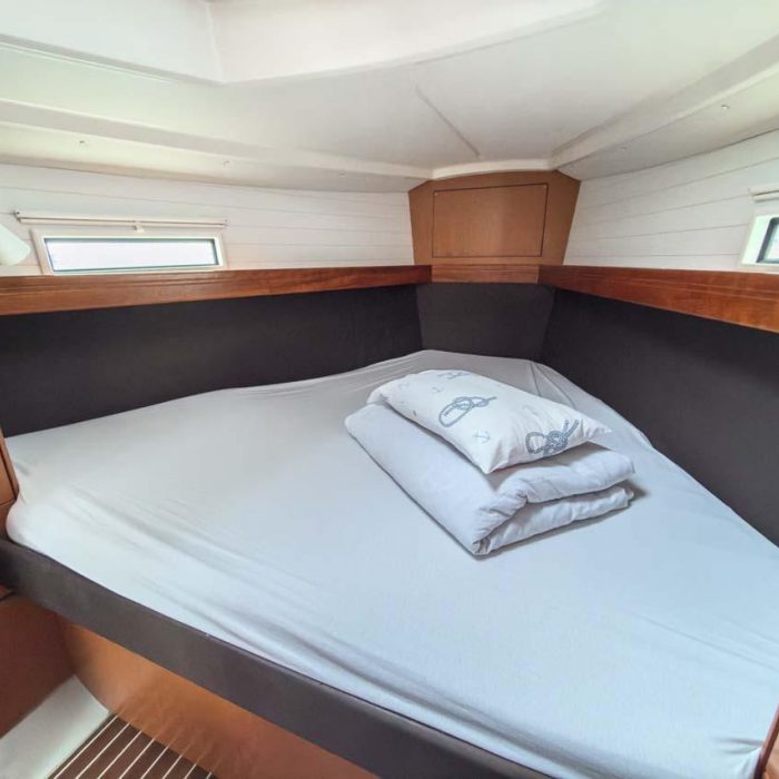 Astravi | Bavaria Cruiser 37 photo 39